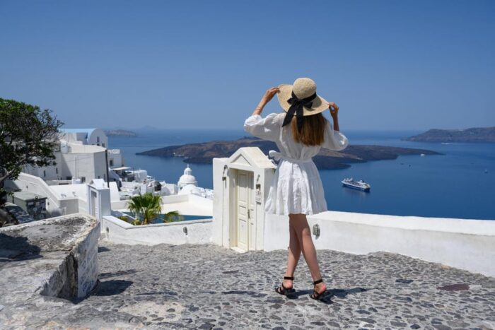 Τα Καλύτερα της Σαντορίνης & Γευσιγνωσία Κρασιού – Ιδιωτική Εκδρομή Μισής Ημέρας